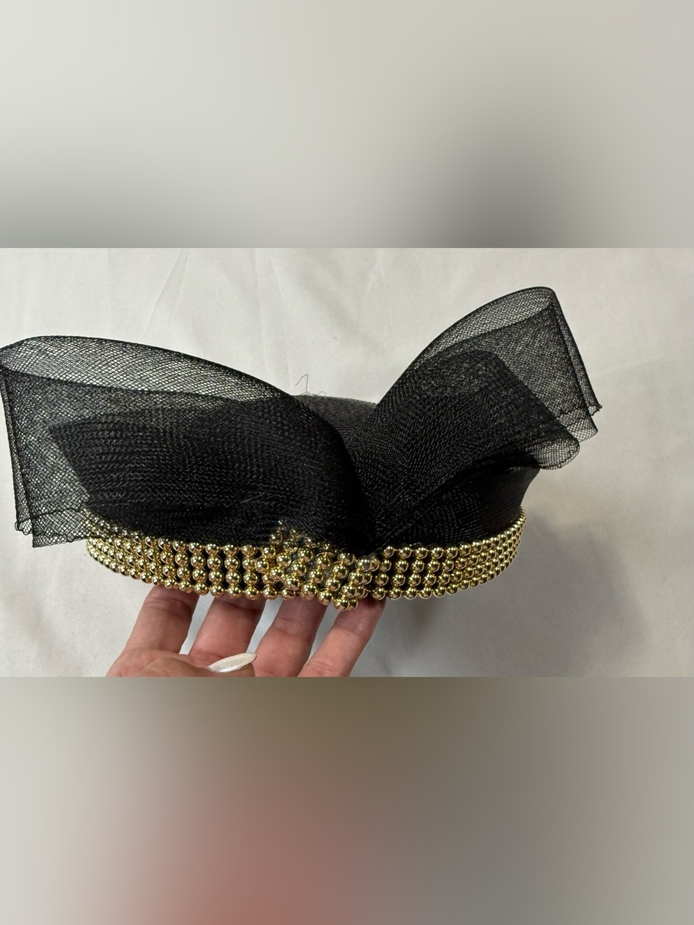Black Church/Derby Bow Straw Circle Fascinator Hat - Picture 3 of 9